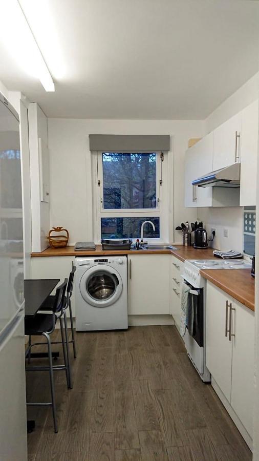 Carnock Road Apartment - Silverburn Shopping Centre Glasgow Buitenkant foto